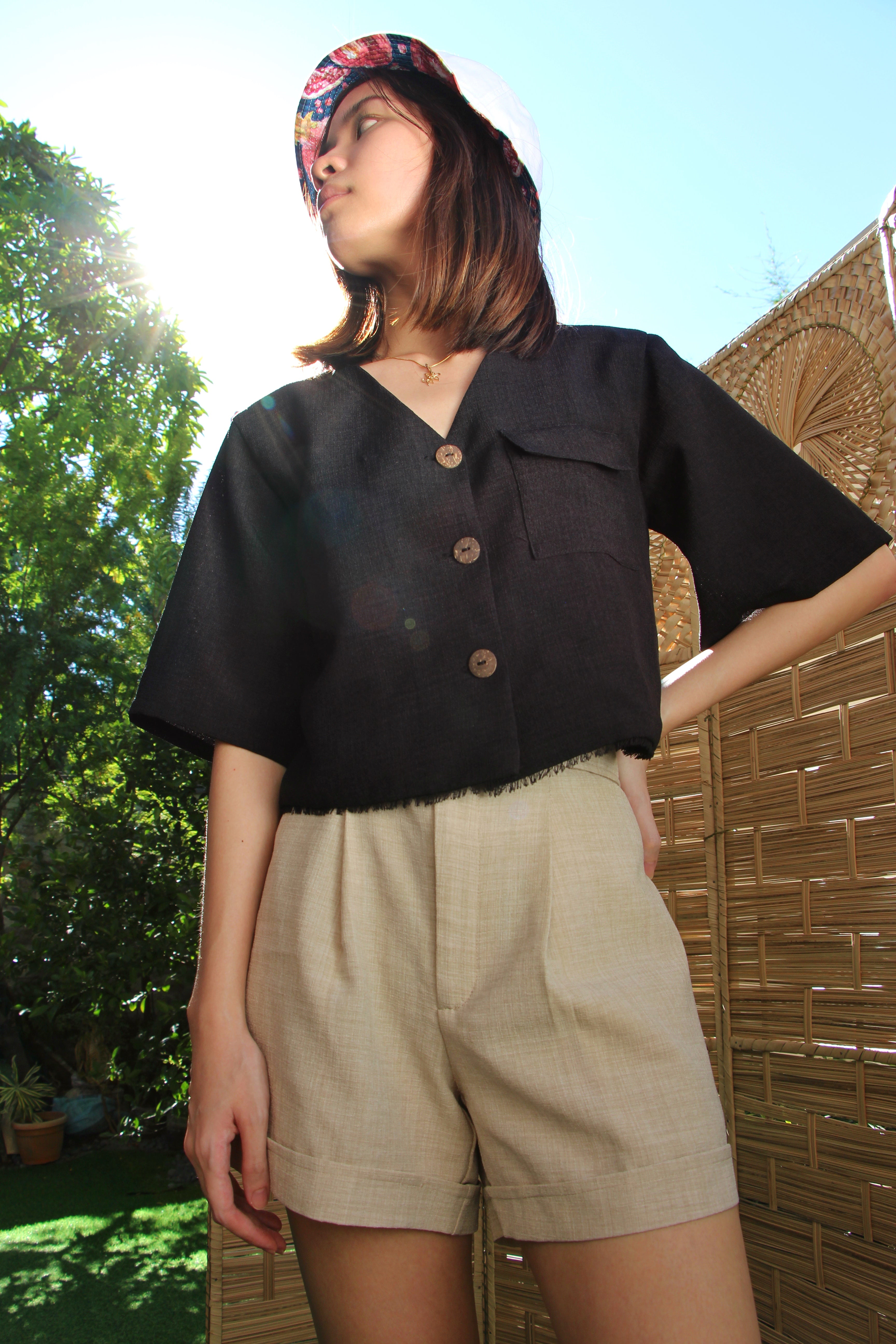 Comoda Top in Charcoal
